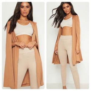 ▪️PLT PRETTY LITTLE THING Camel Cape Blazer▪️
